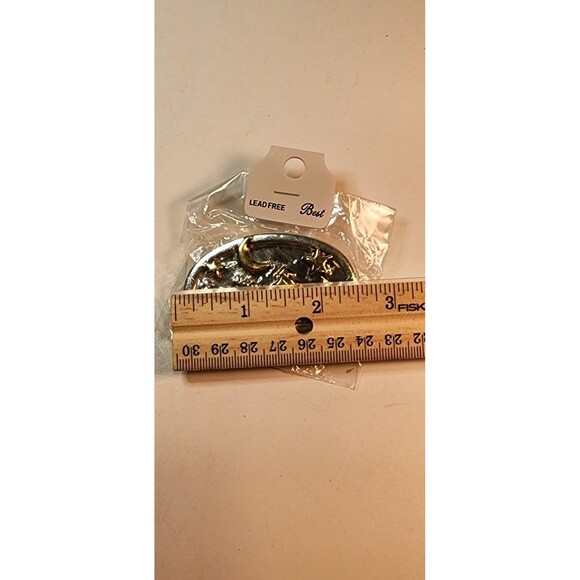 BEST Oval Christmas Tree Reindeer Two Tone Brooch Pendant Vintage New In Pkg - Picture 6 of 7